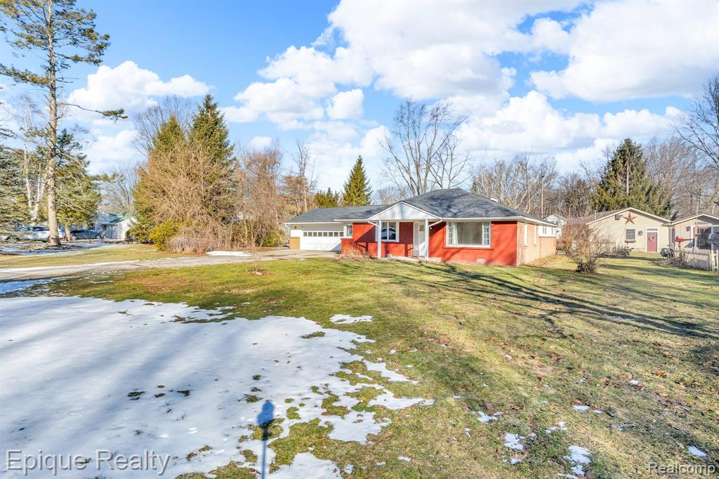 3318 Metcalf Road