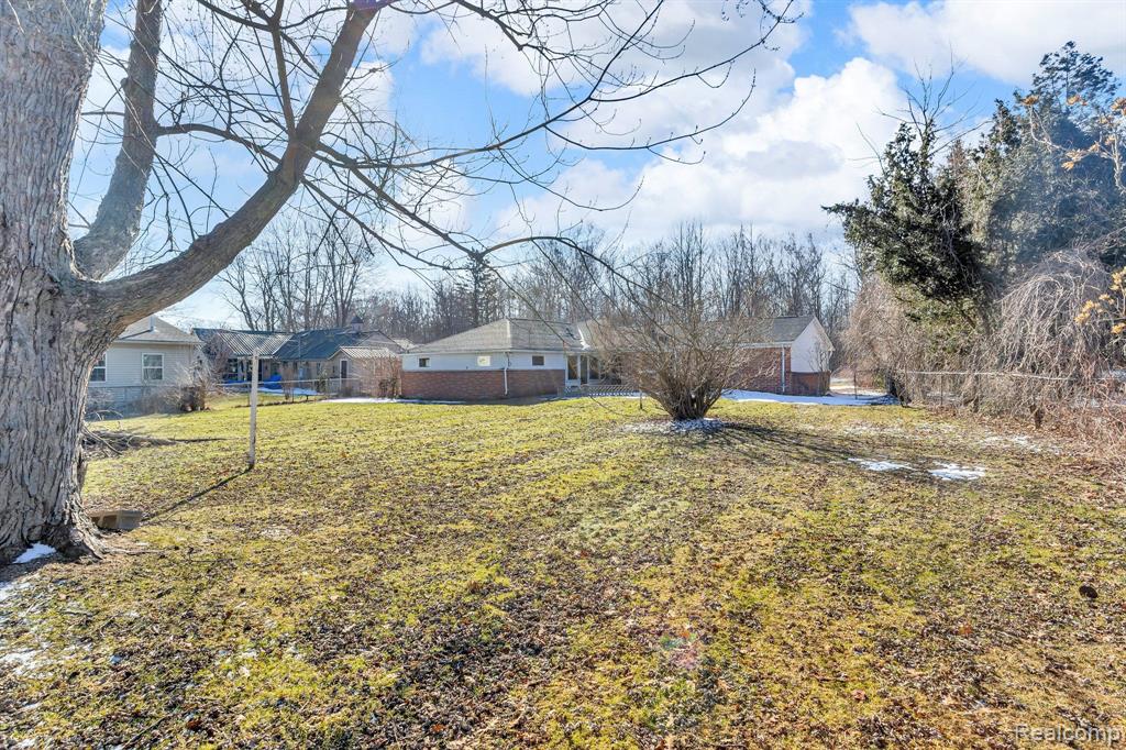 3318 Metcalf Road