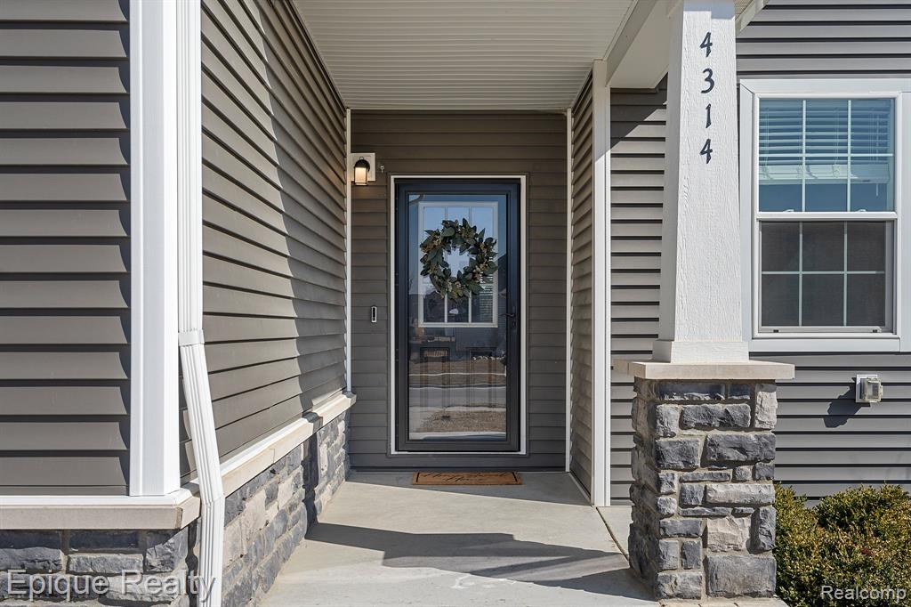 4314 Rolling Meadow Lane