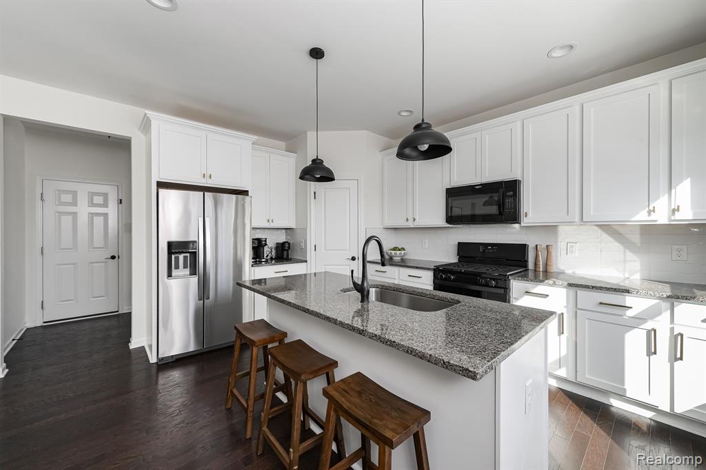 4314 Rolling Meadow Lane