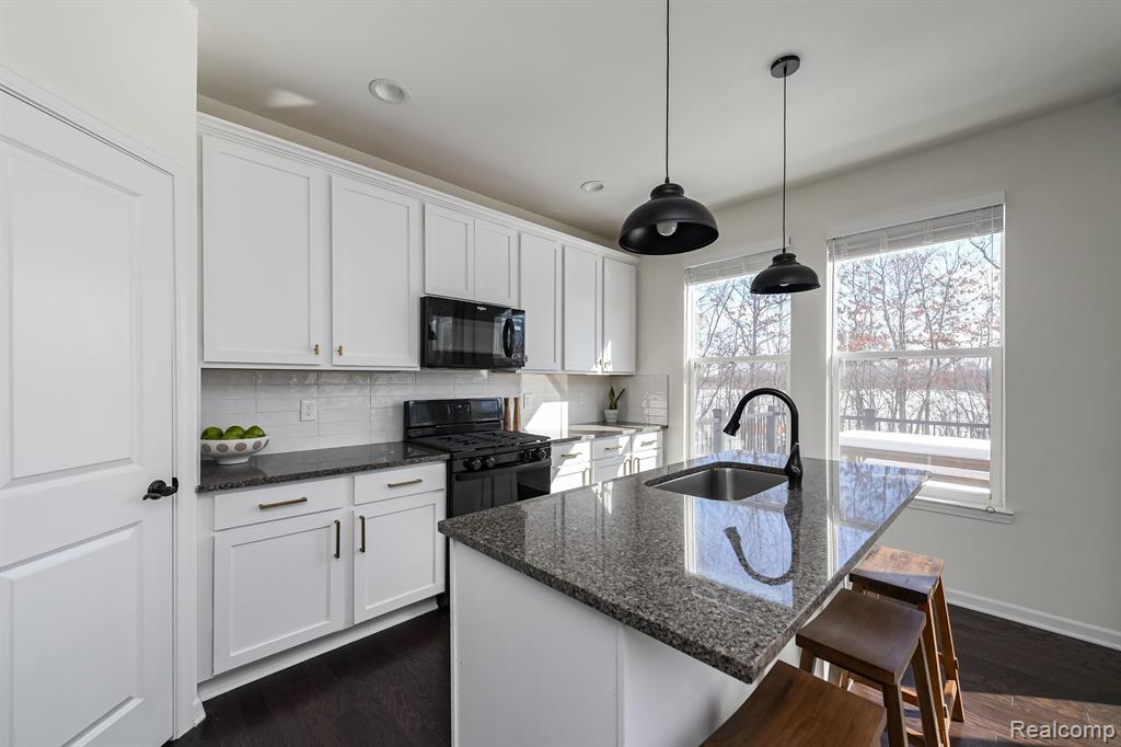 4314 Rolling Meadow Lane