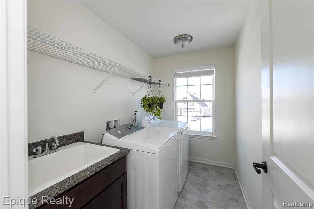 4314 Rolling Meadow Lane
