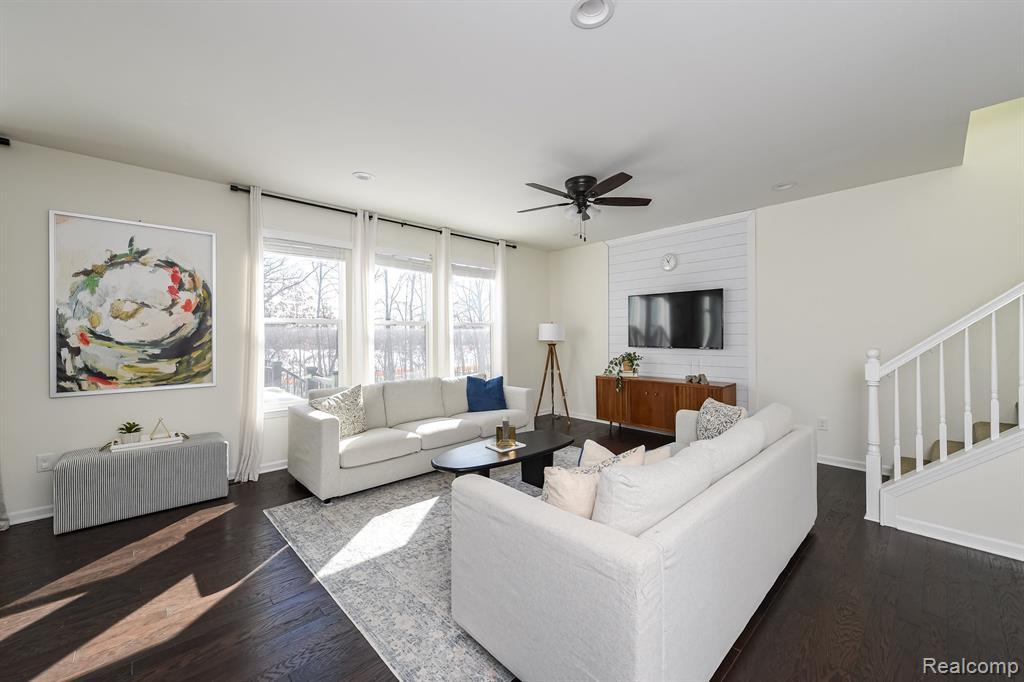 4314 Rolling Meadow Lane