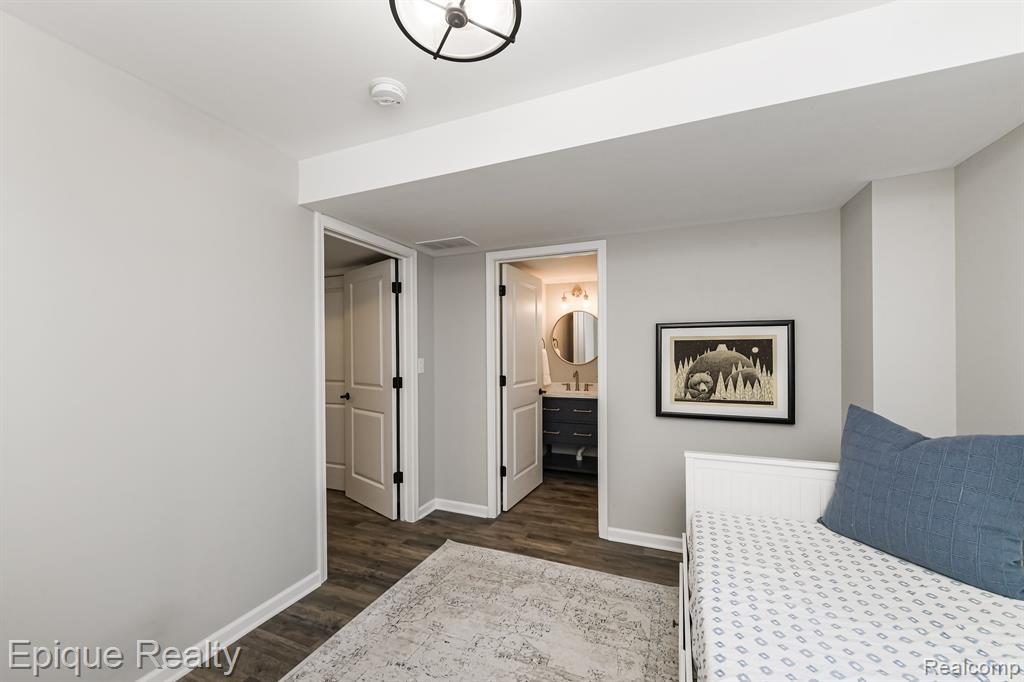 4314 Rolling Meadow Lane