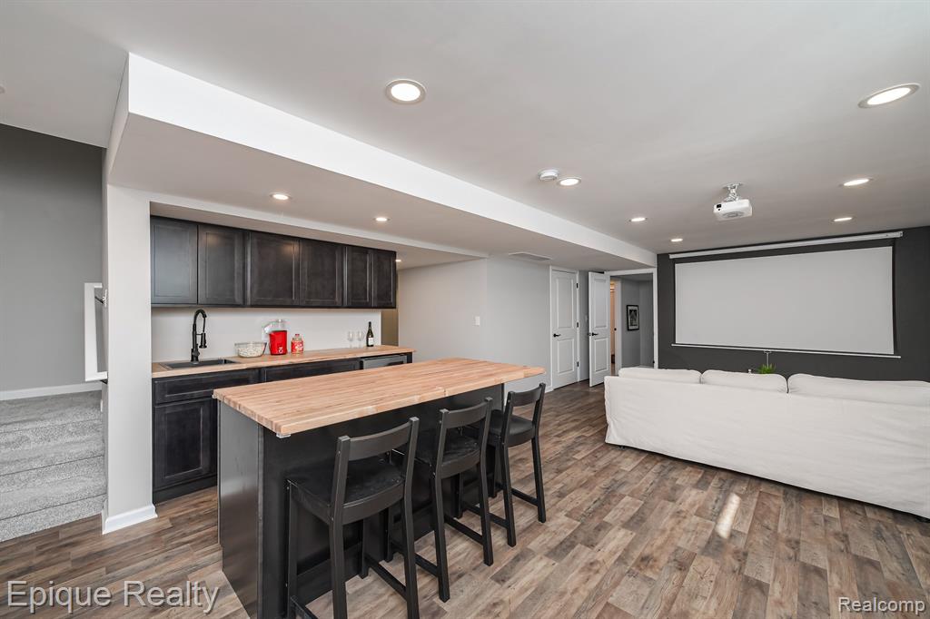 4314 Rolling Meadow Lane