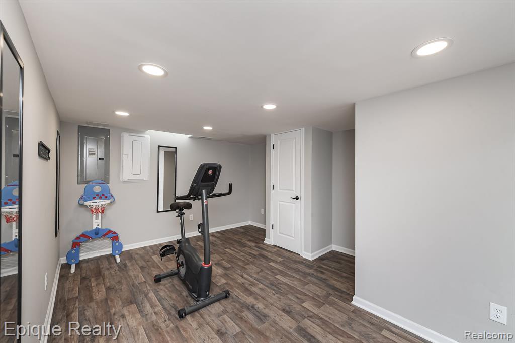 4314 Rolling Meadow Lane