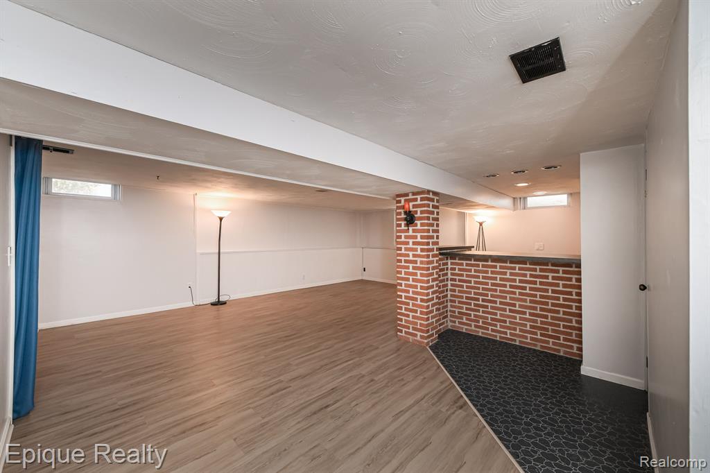 2376 Colony Way