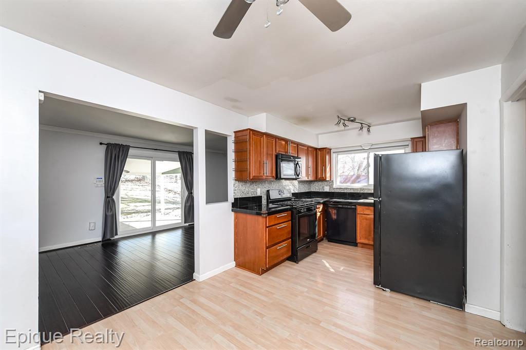 2376 Colony Way