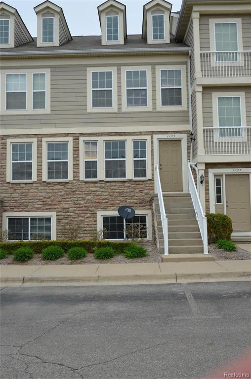 1133 Foxboro Drive