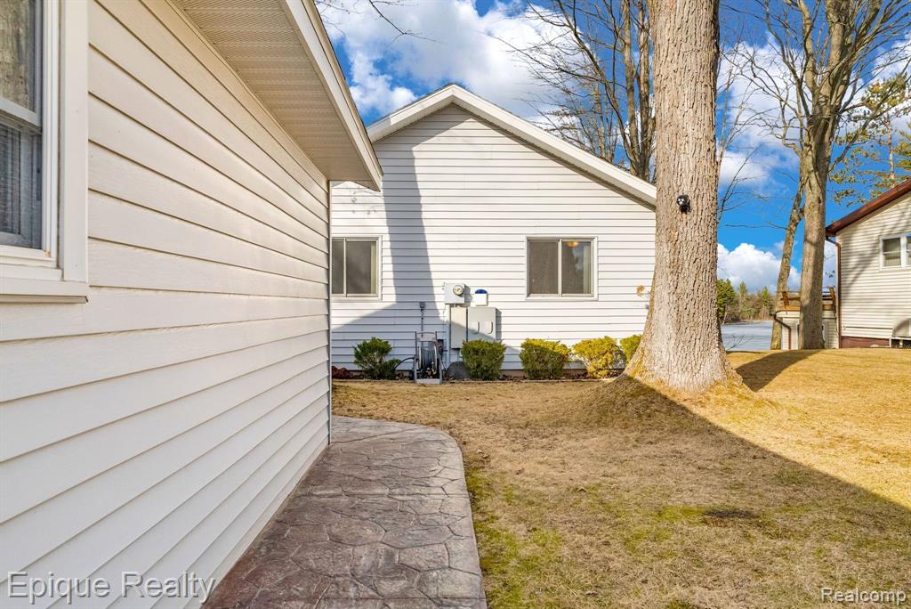 1617 S Ogemaw Trail