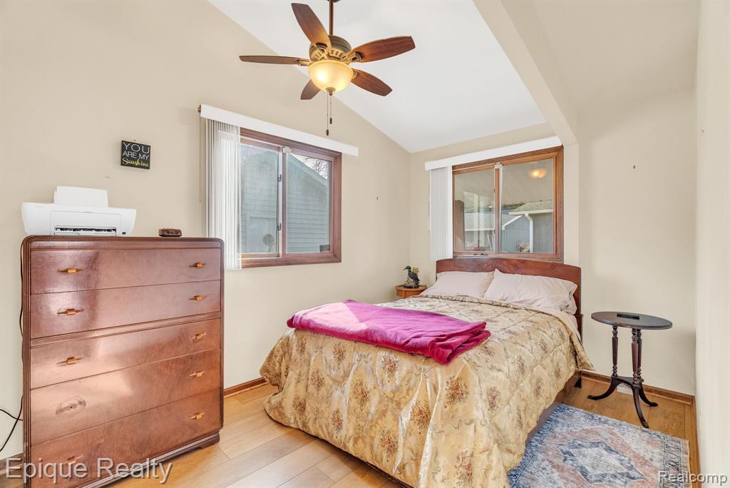 1617 S Ogemaw Trail