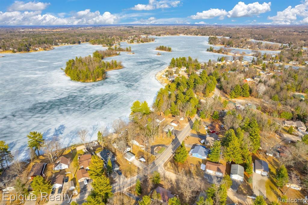 1617 S Ogemaw Trail