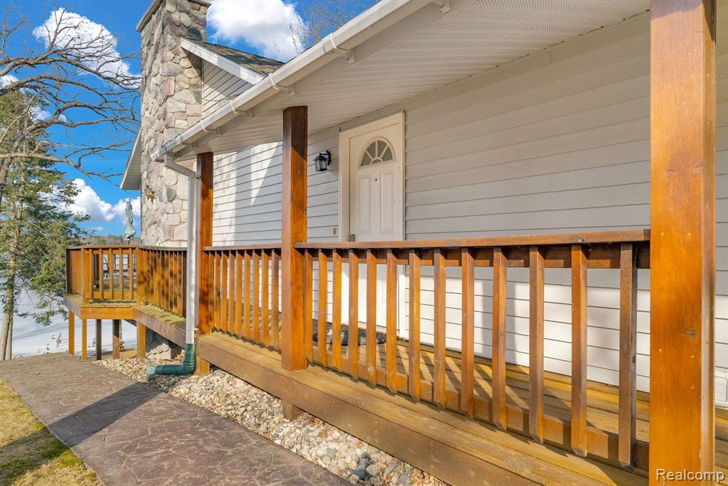 1617 S Ogemaw Trail