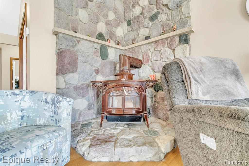 1617 S Ogemaw Trail