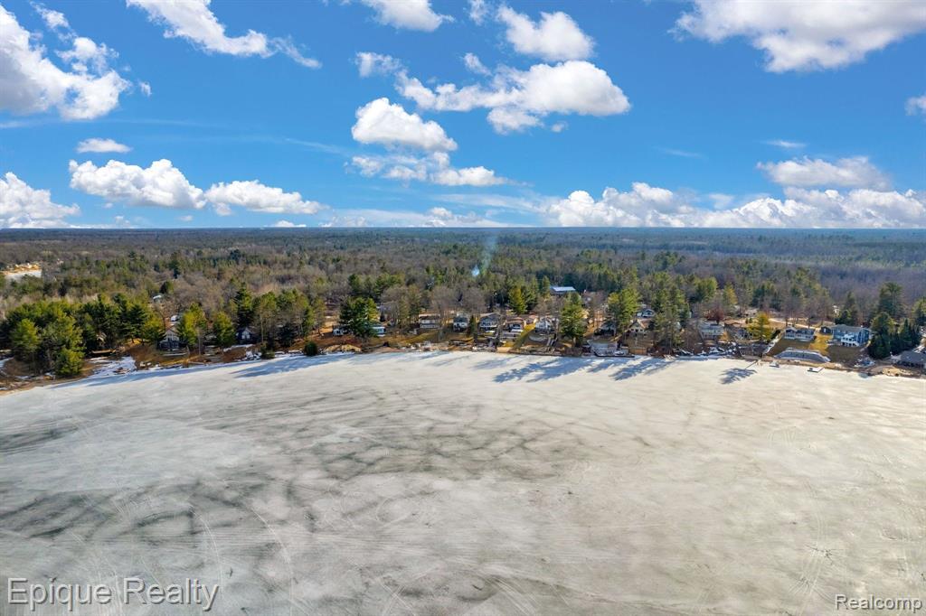 1617 S Ogemaw Trail