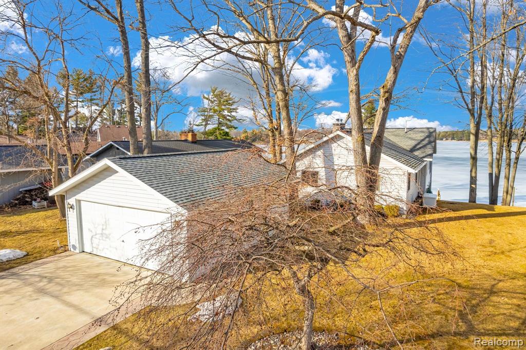 1617 S Ogemaw Trail