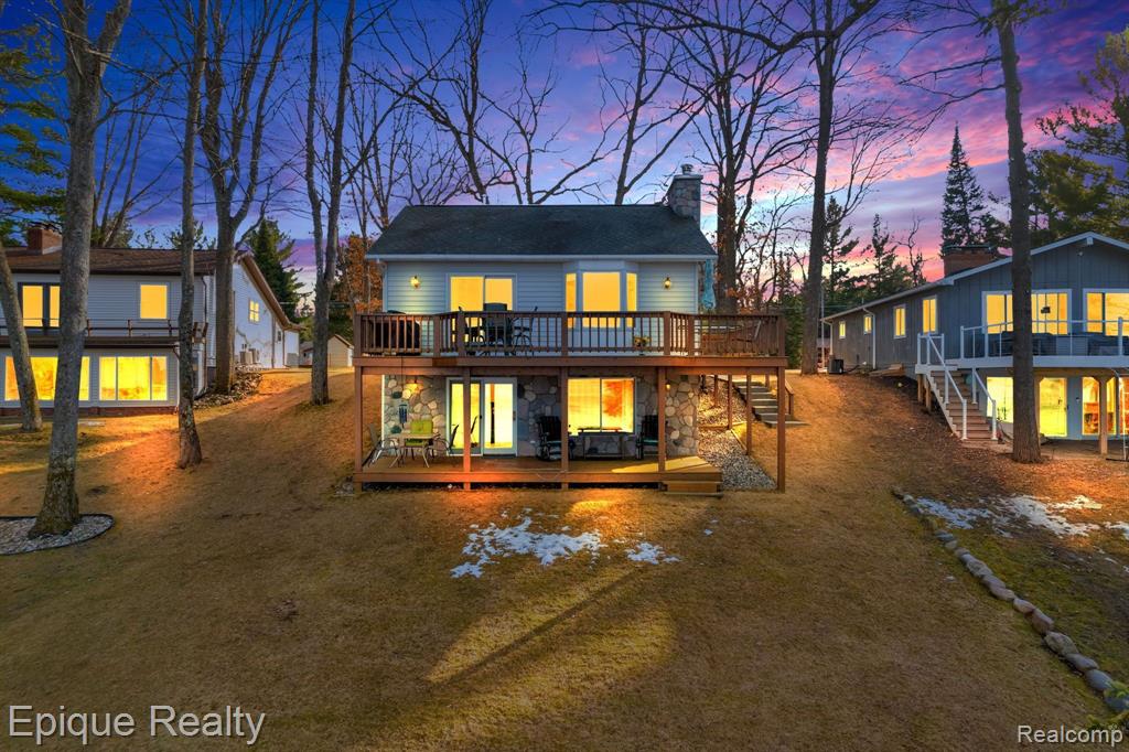 1617 S Ogemaw Trail