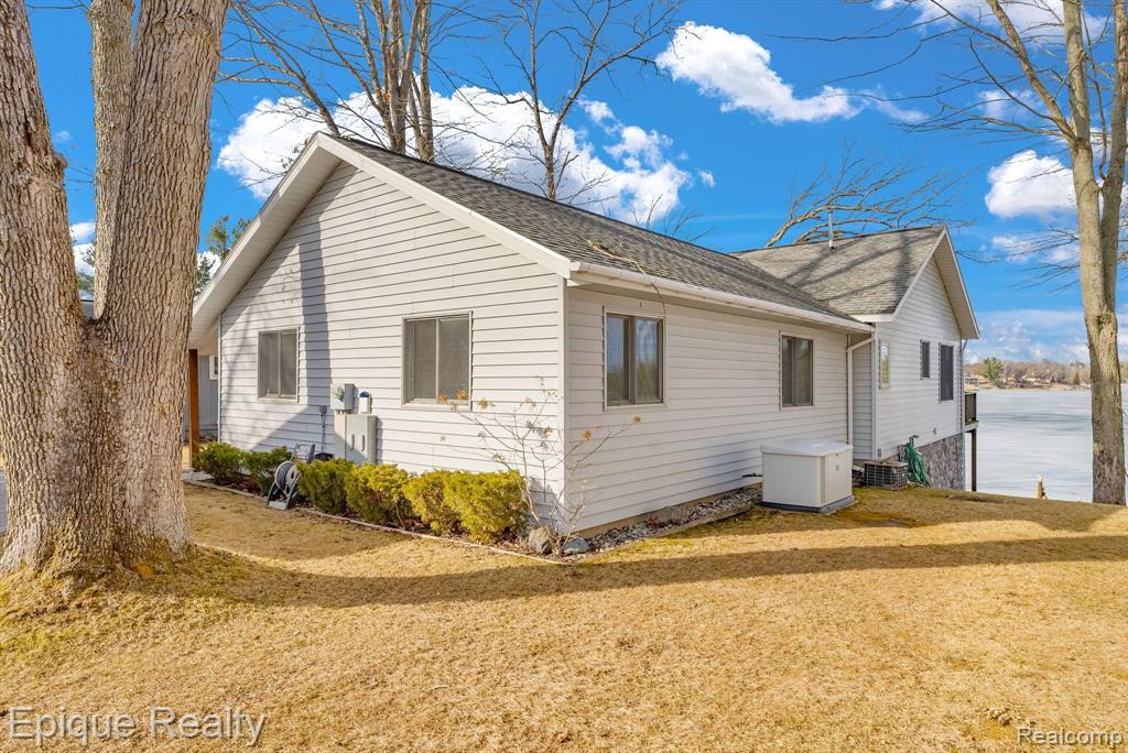 1617 S Ogemaw Trail