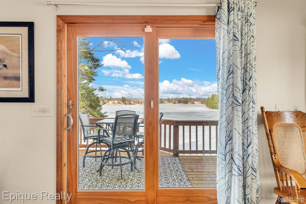 1617 S Ogemaw Trail