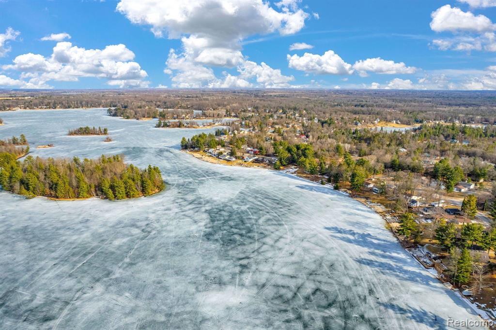 1617 S Ogemaw Trail