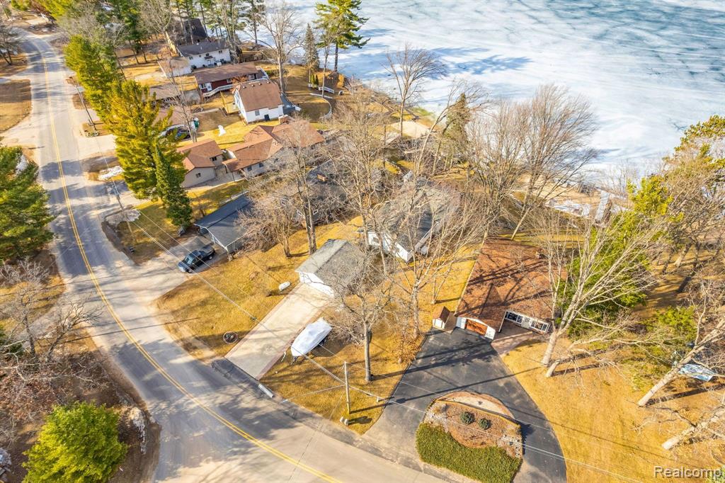 1617 S Ogemaw Trail