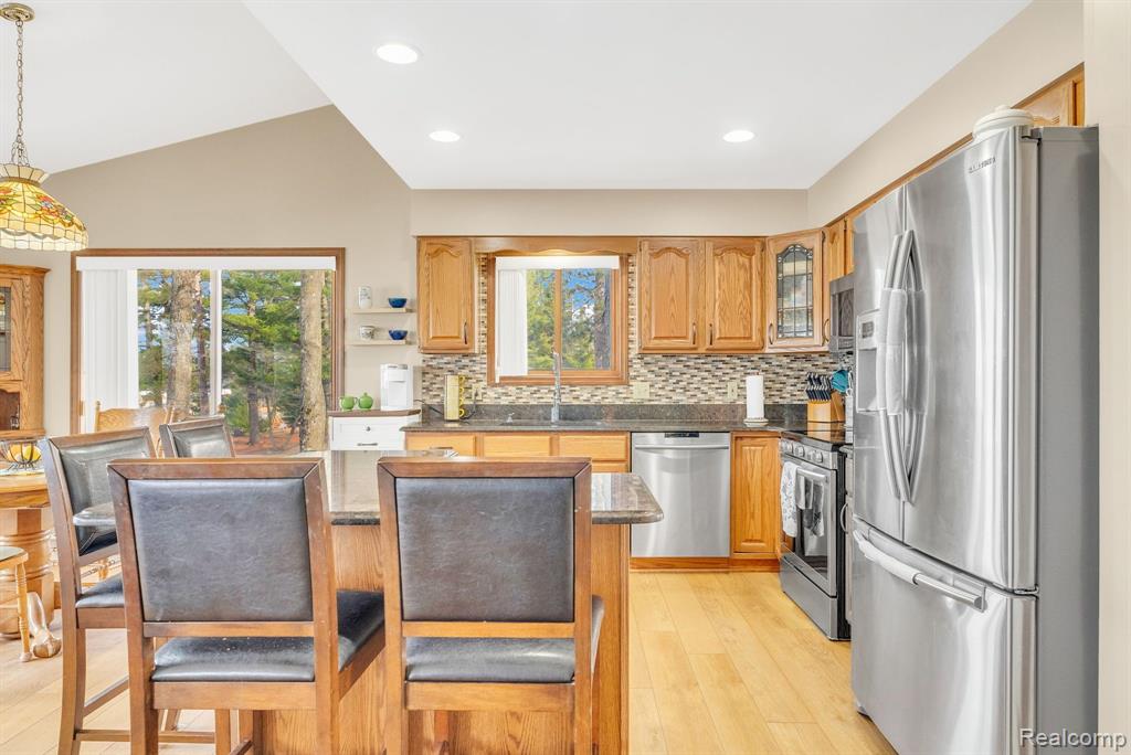 1617 S Ogemaw Trail