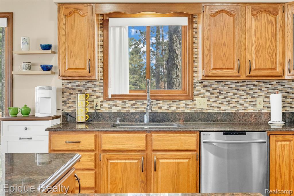 1617 S Ogemaw Trail