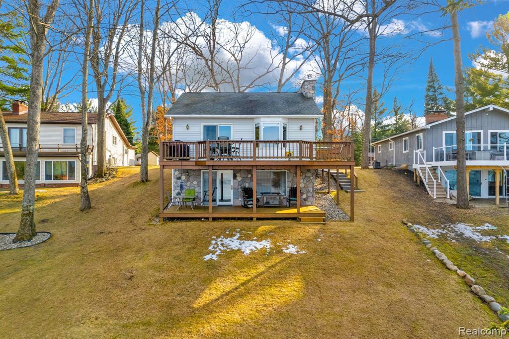 1617 S Ogemaw Trail