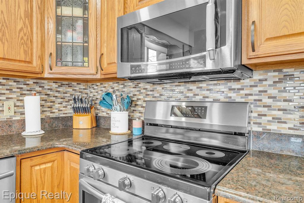 1617 S Ogemaw Trail