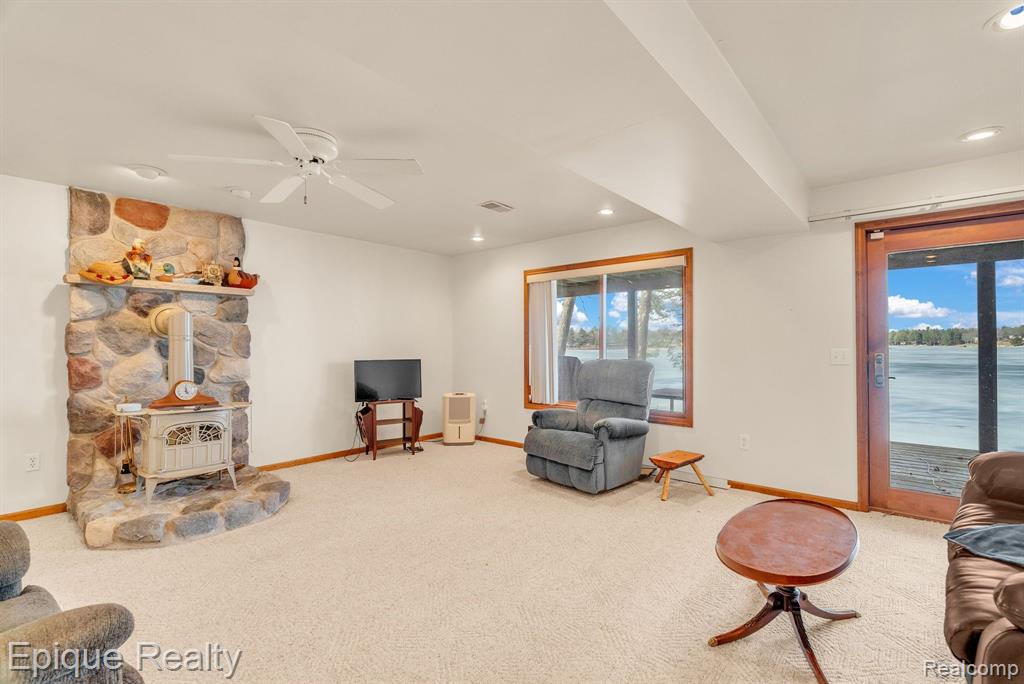 1617 S Ogemaw Trail