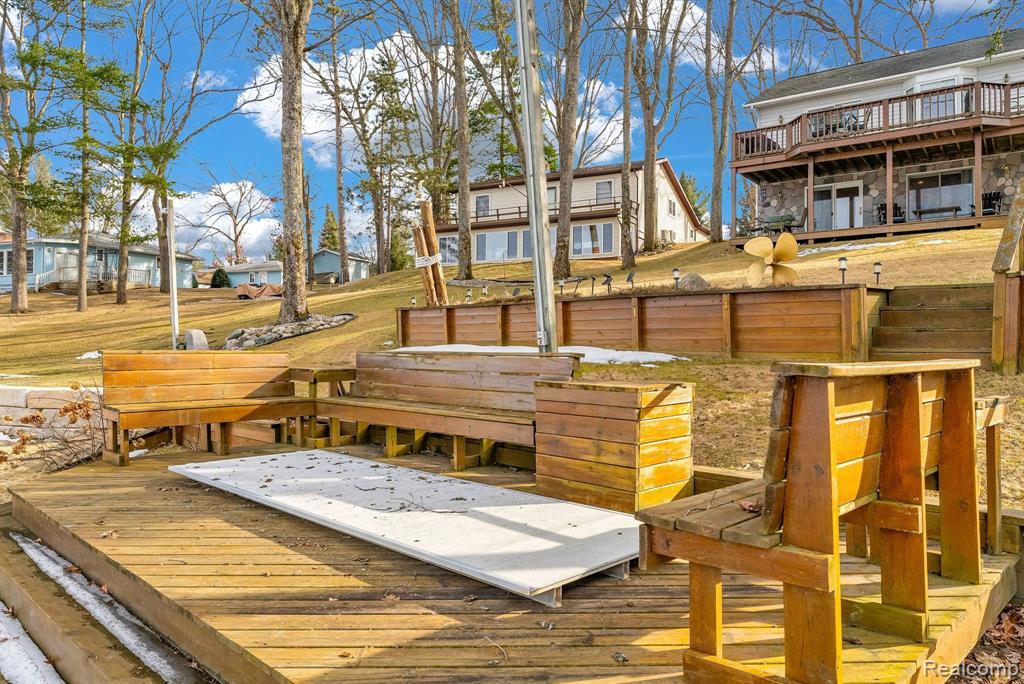 1617 S Ogemaw Trail