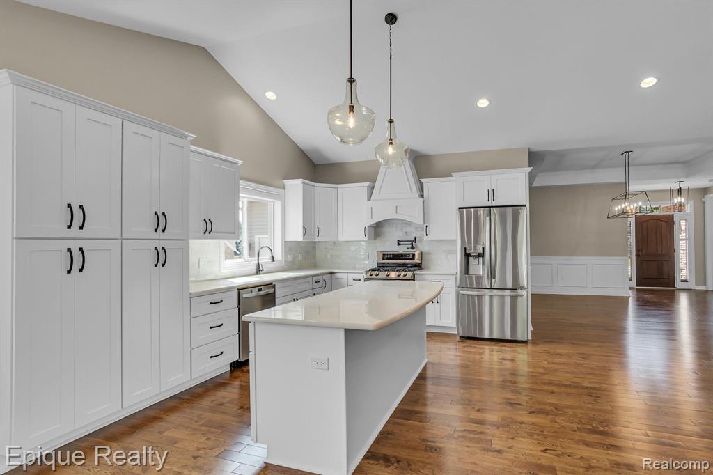 70 Fox Hollow Drive