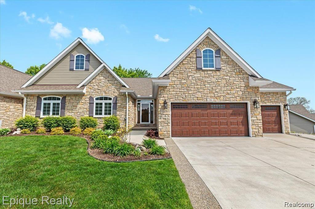 70 Fox Hollow Drive