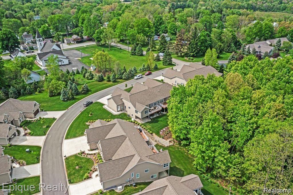 70 Fox Hollow Drive