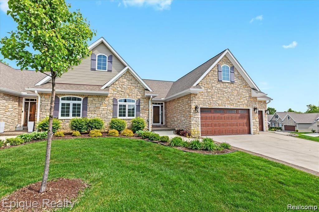 70 Fox Hollow Drive