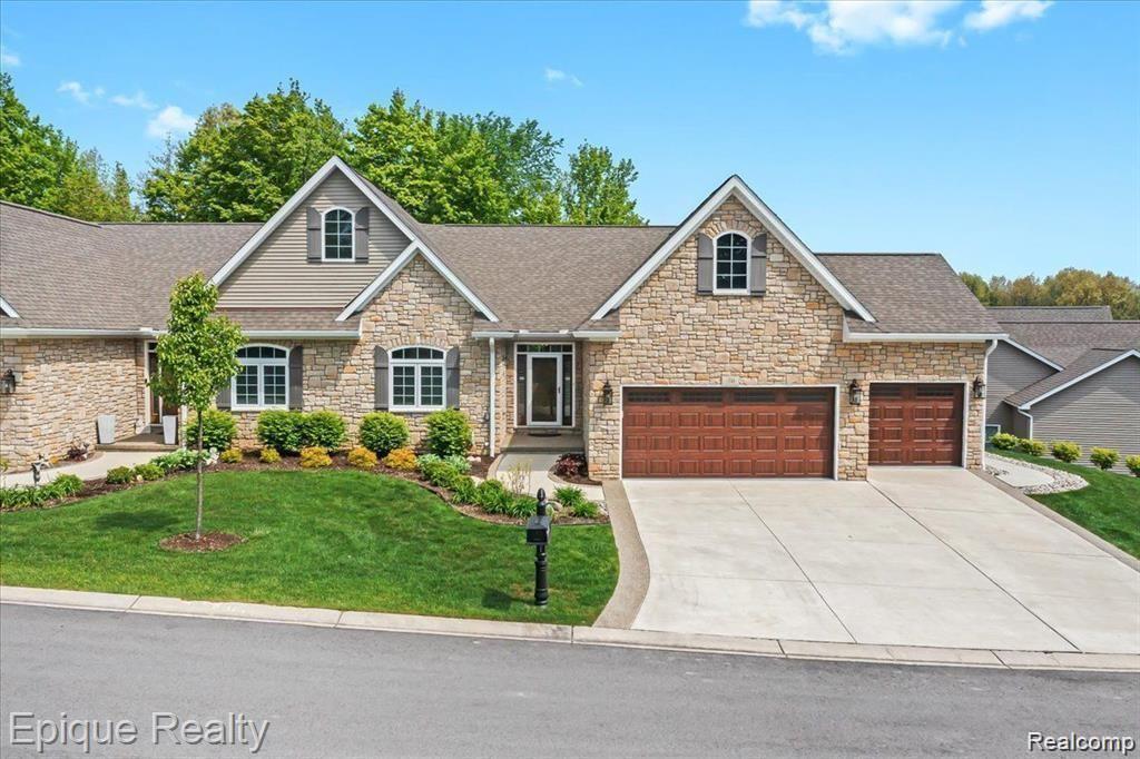 70 Fox Hollow Drive