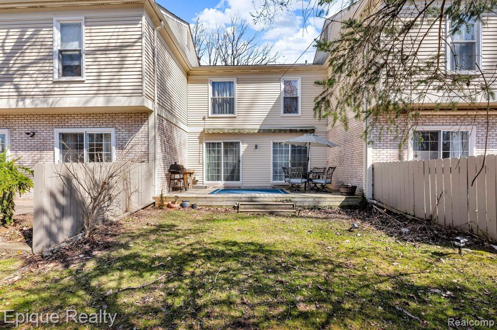 1167 Pine Ridge