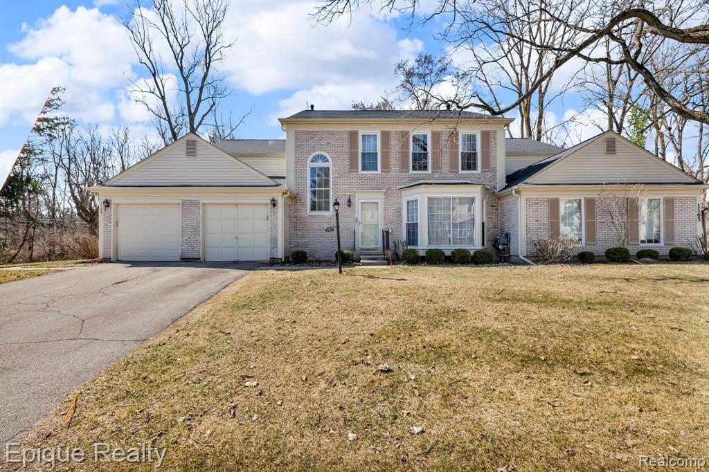 1167 Pine Ridge