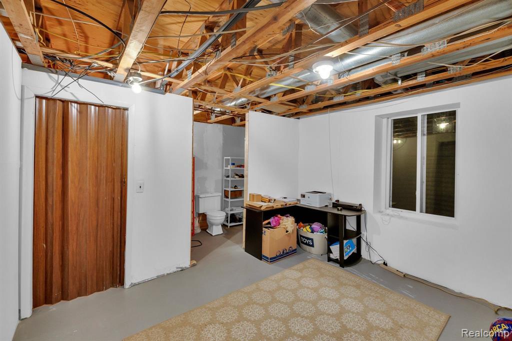 1167 Pine Ridge