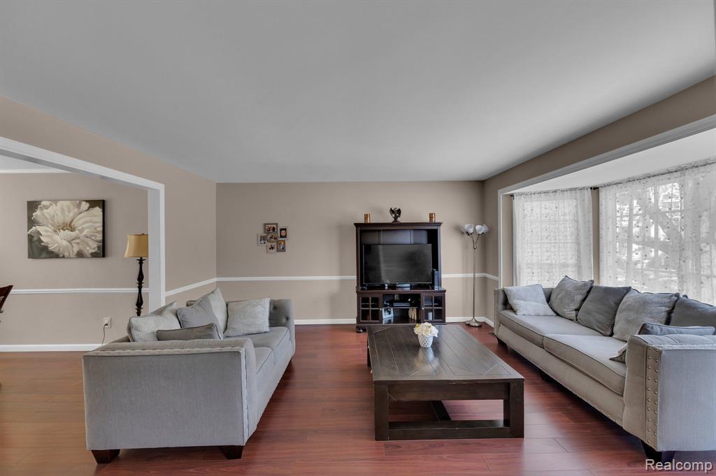 1167 Pine Ridge