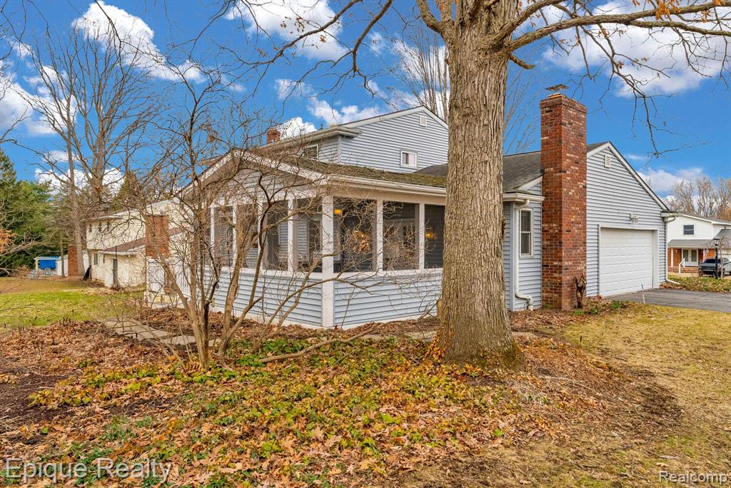 8482 Belle Bluff Drive