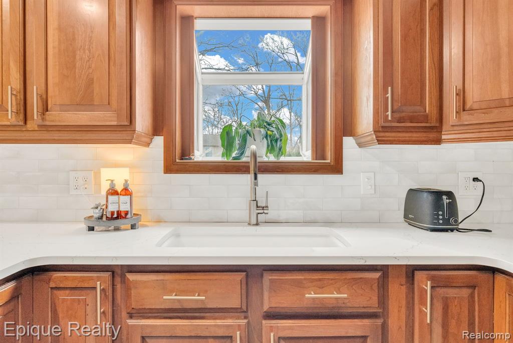 8482 Belle Bluff Drive