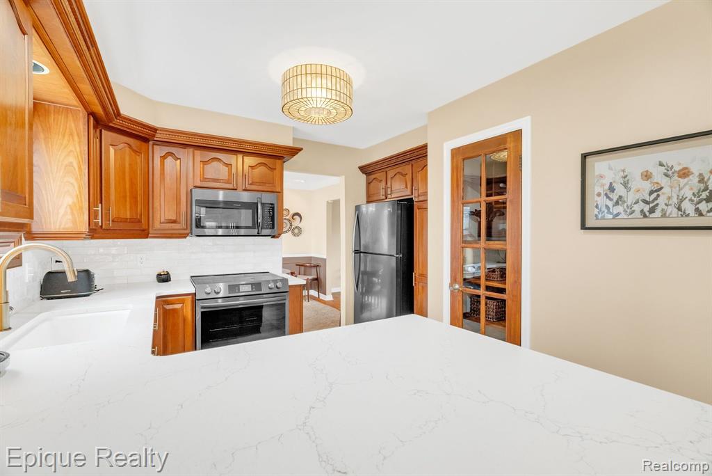 8482 Belle Bluff Drive