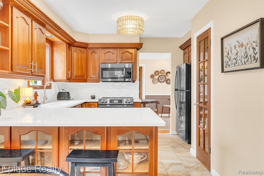 8482 Belle Bluff Drive
