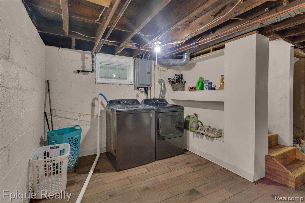 2208 10th Street