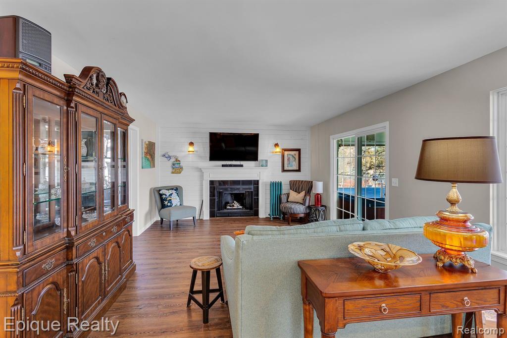 1692 S Newman Road