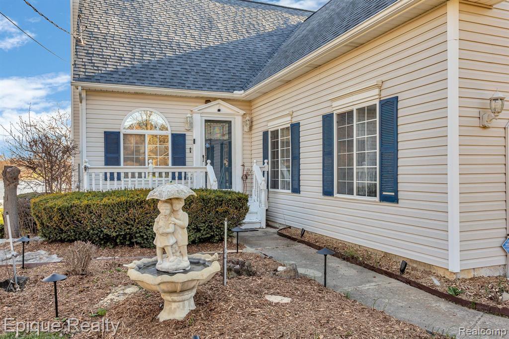 1692 S Newman Road