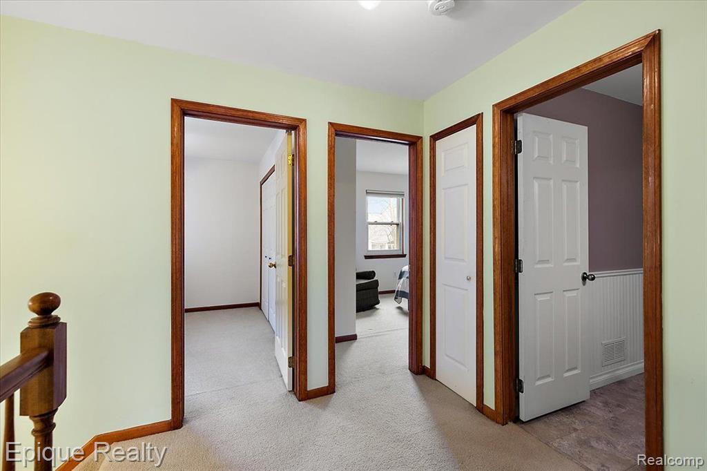 969 Leighton Lane