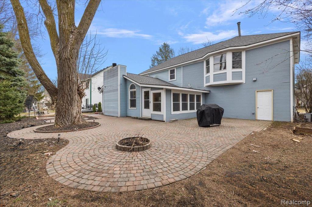 969 Leighton Lane