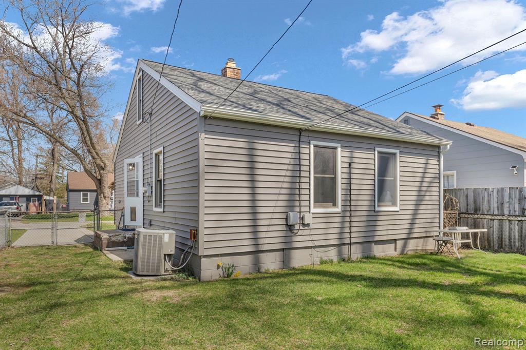 700 Donald Avenue